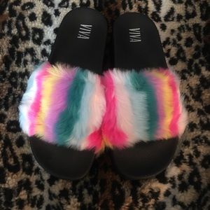 NWT Fur platform slides